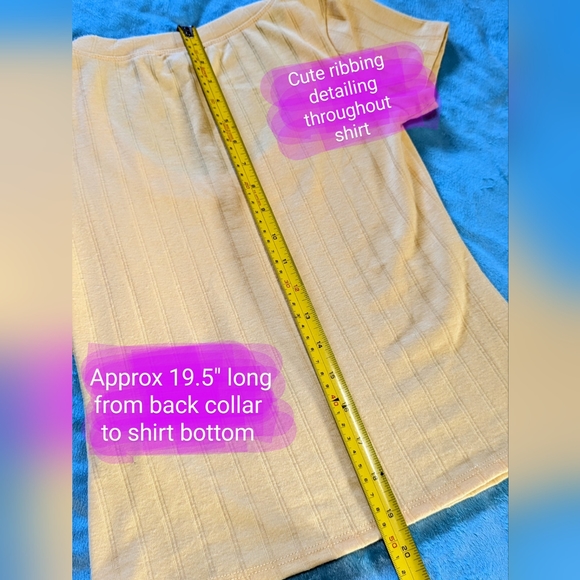 Forever 21 yellow colour, size small, slight crop style T shirt, EUC - Picture 6 of 12